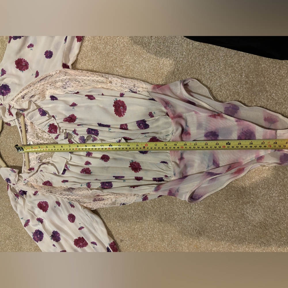 Intimately Free People “Poppy” Print long sleeve ruffle body suit in cream 🌸 - Picture 12 of 12